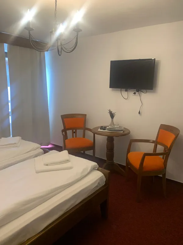 Cameră Queen cu Balcon - 1