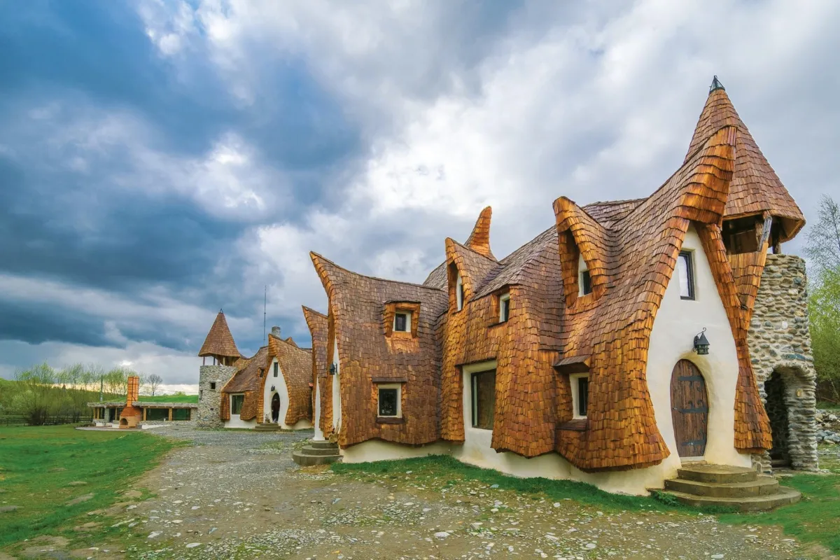 Castelul de Lut — Valea Zânelor